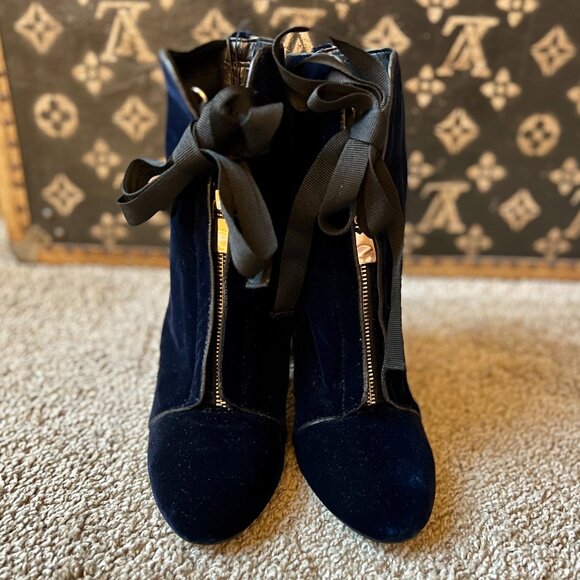 Zara Navy Blue Velvet Ankle Boots with Black Grosgrain Ribbon Bow Laces - Picture 6 of 7